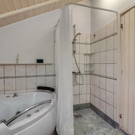 Дом отдыха Acucena - 1-3km From The Sea In Nw Jutland By Interhome Биндслев