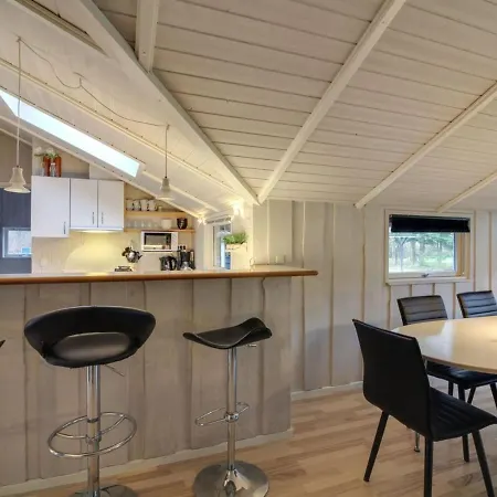 Acucena - 1-3km From The Sea In Nw Jutland By Interhome Биндслев